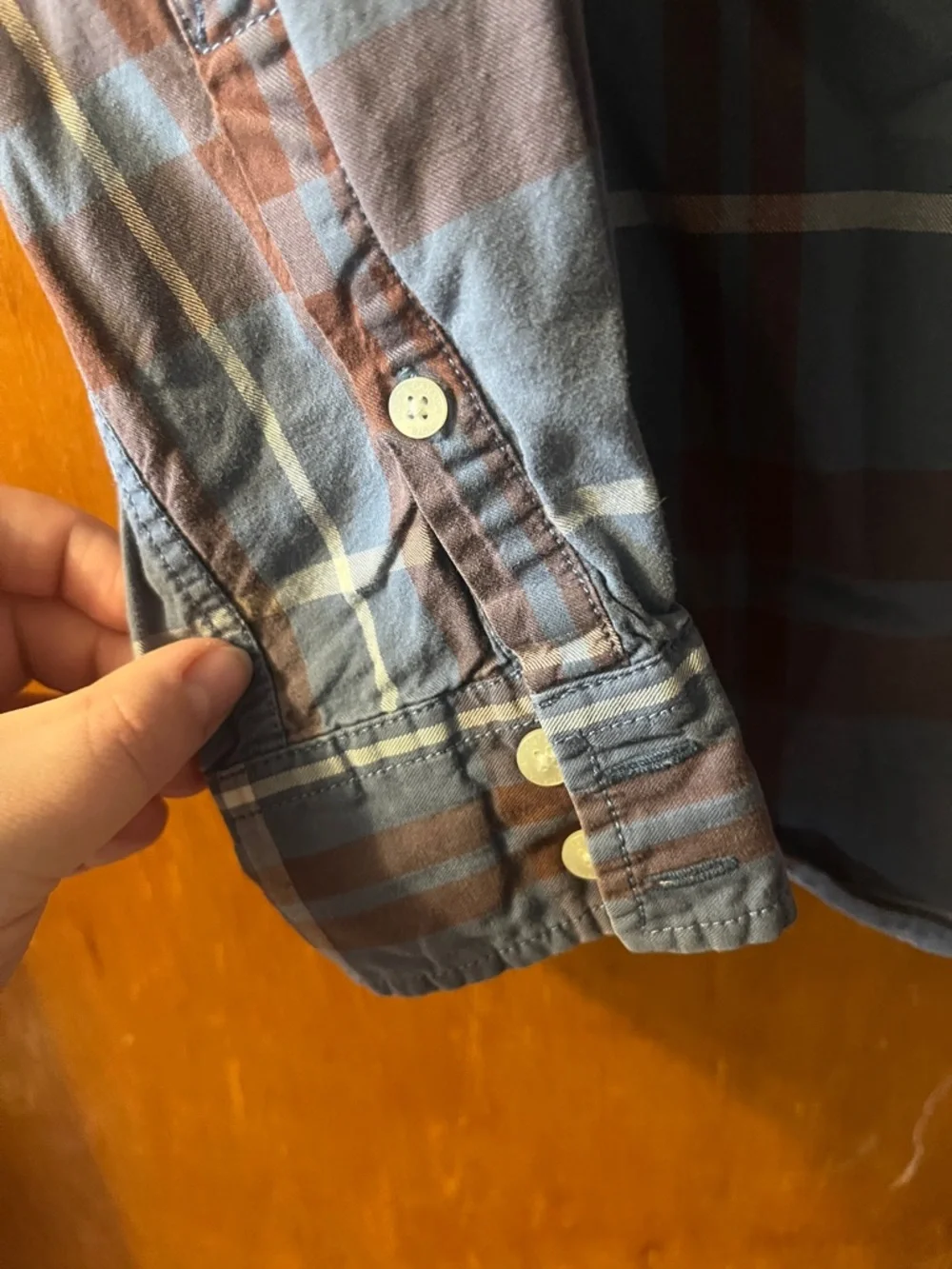 Men’s Roots Plaid Button-Down Shirt in Blue and Brown Small - Picture 9 of 10